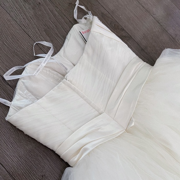 Oleg Cassini Wedding Dress Sz US4 - Picture 6 of 11